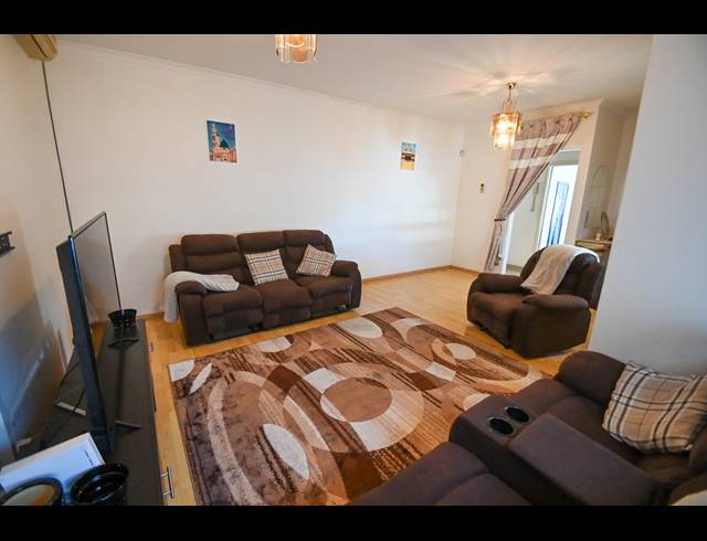 4 BEDROOM HOUSE FOR SALE IN RESERVOIR HILLS
